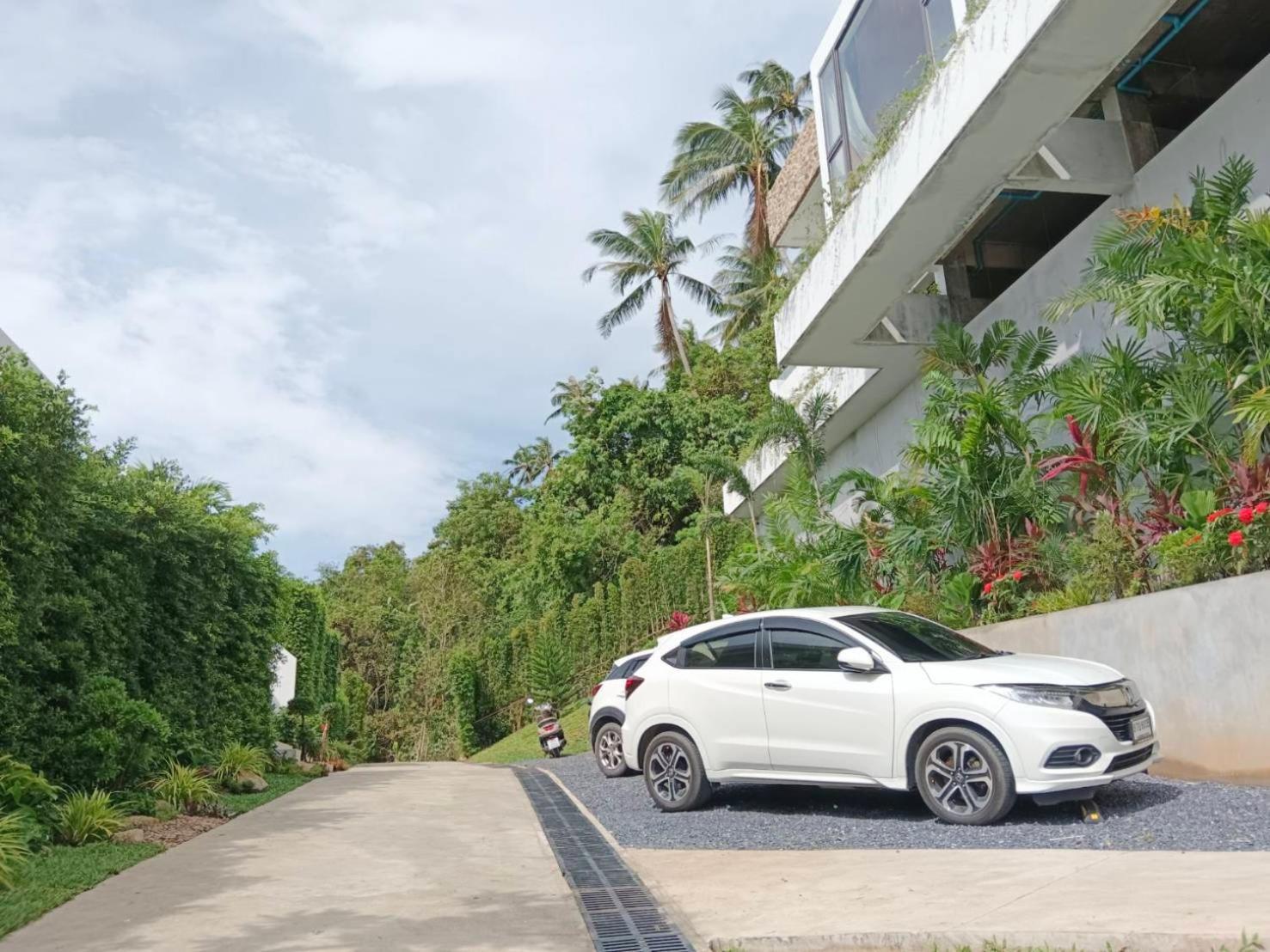 Anzhu Seamate Samui Villa *