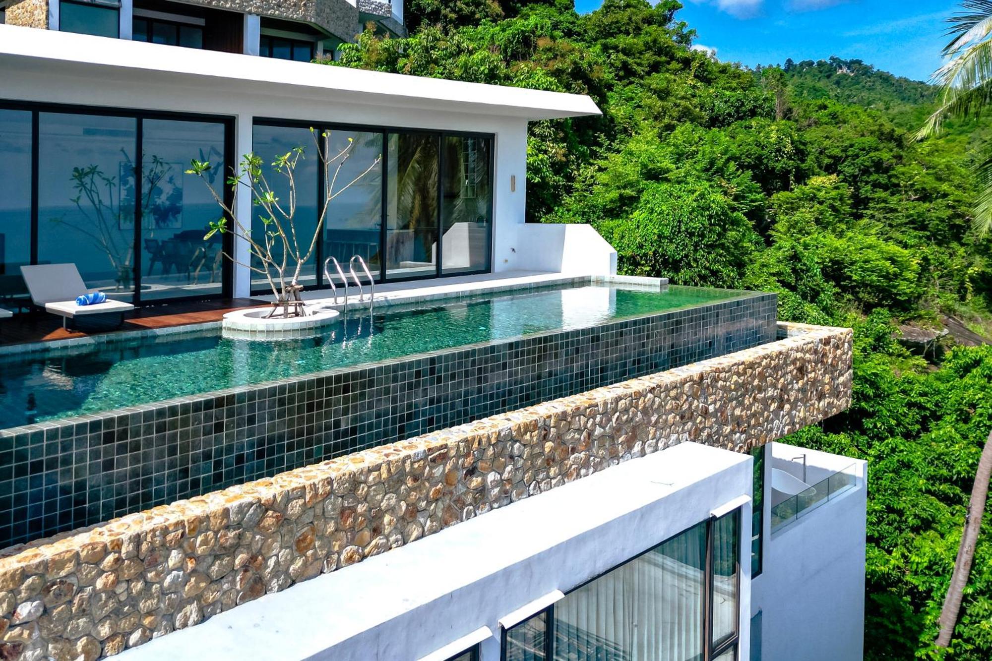 Anzhu Seamate Samui Villa *