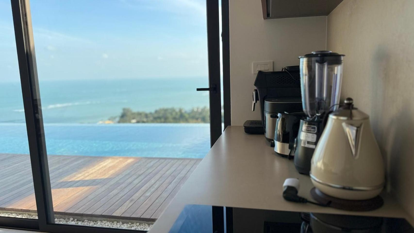 Anzhu Seamate Samui Villa *